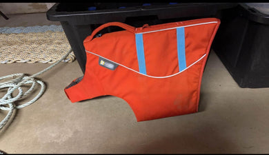 “Story Sale”: XL Ruffwear Lifejacket